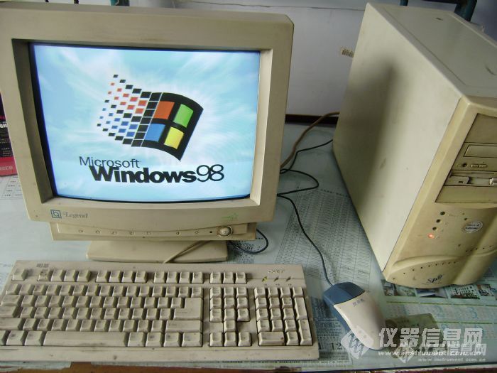 gif我们那捡了台旧电脑,内存32mb的,windows98,可以做文档处理,还可以