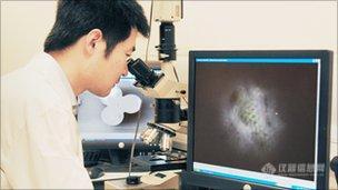 【分享】英研制分辨率最高光学显微镜 可观测50纳米物体