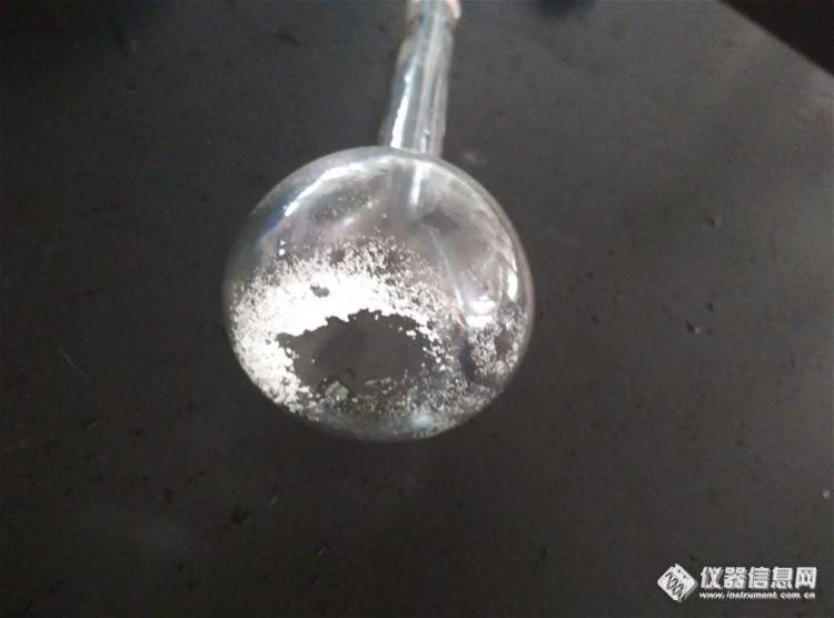 硫脲附着在玻璃器皿上，如何清洗；