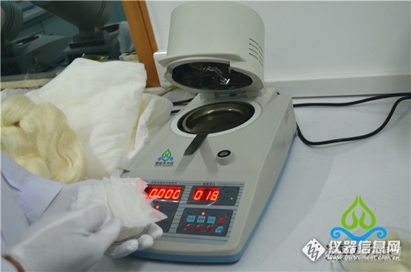 纺织品水分标准检测烘干法与快速法对比试验