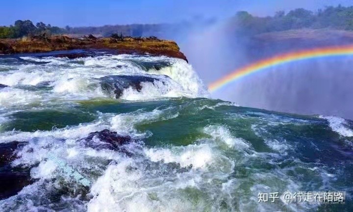 一起欣赏赞比亚维多利亚瀑布2