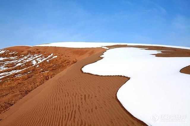 一起看看沙漠雪景3
