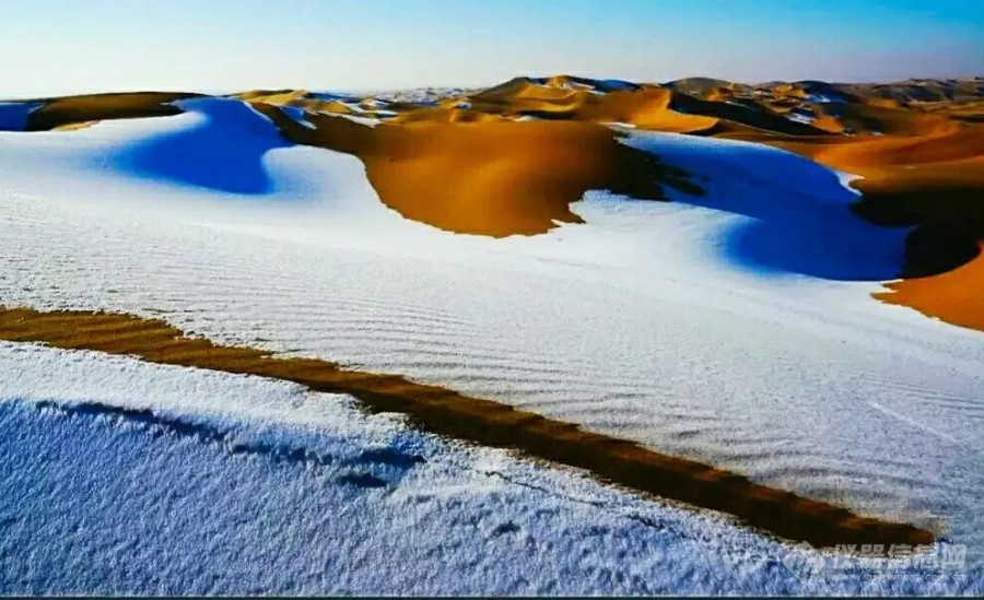 一起看看沙漠雪景9